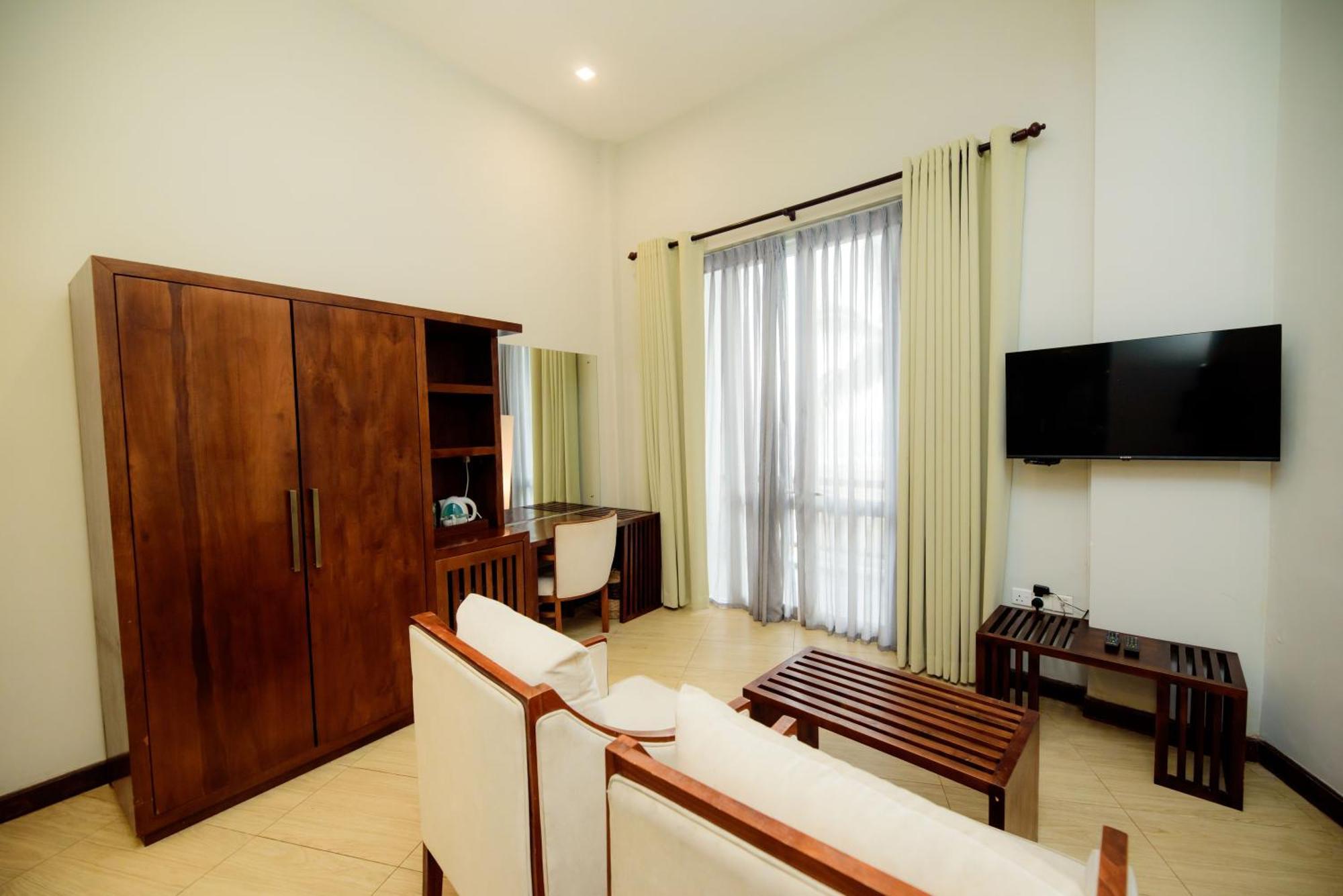 Hotel Refresh Blue Hikkaduwa Dış mekan fotoğraf