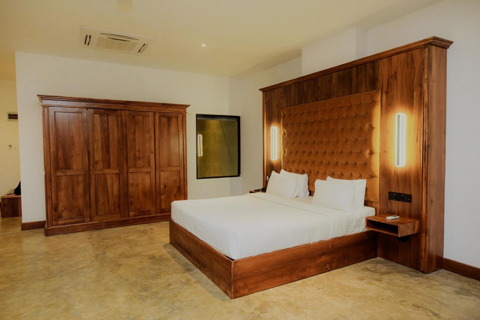 Hotel Refresh Blue Hikkaduwa Dış mekan fotoğraf