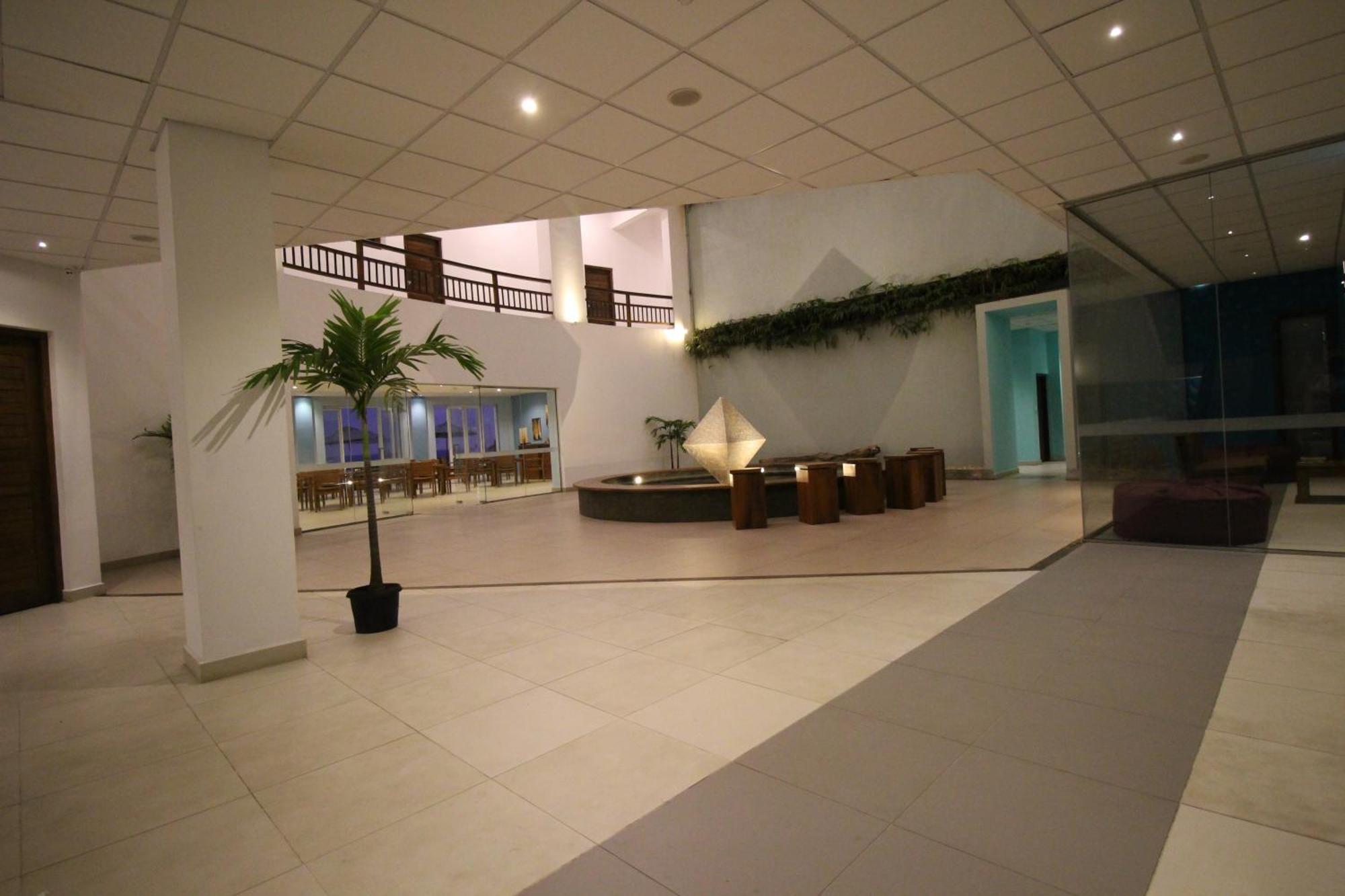 Hotel Refresh Blue Hikkaduwa Dış mekan fotoğraf